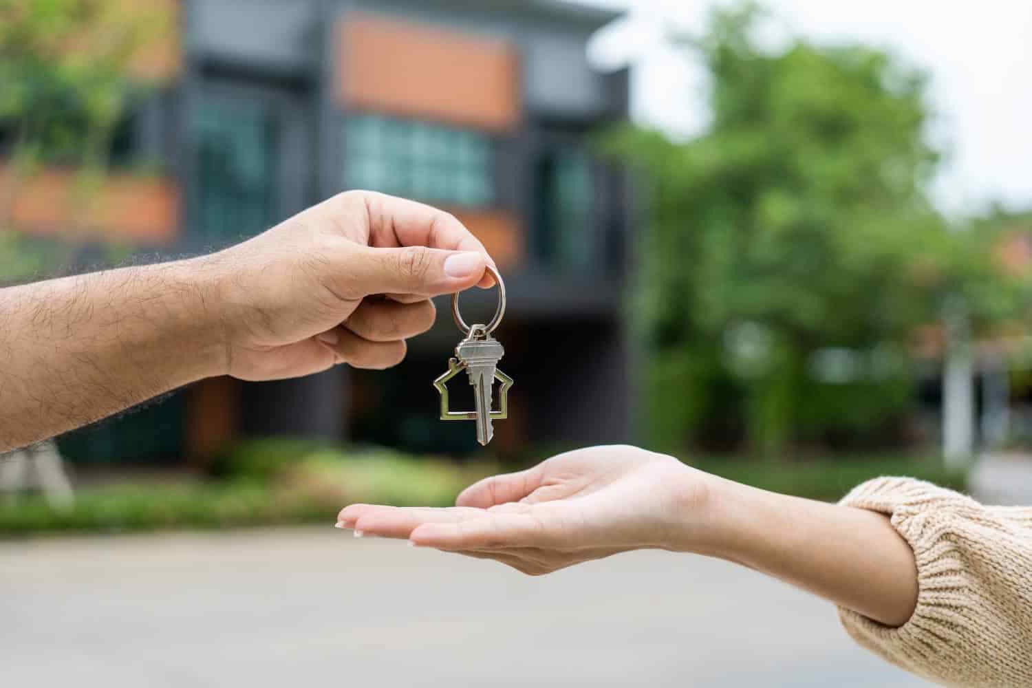 Is It Better to Rent or Buy a property in 2025?